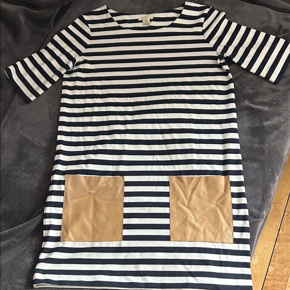 Club Monaco Dresses & Skirts - Club Monaco Navy and White Striped Tunic/Mini Dress
Genuine leather pockets